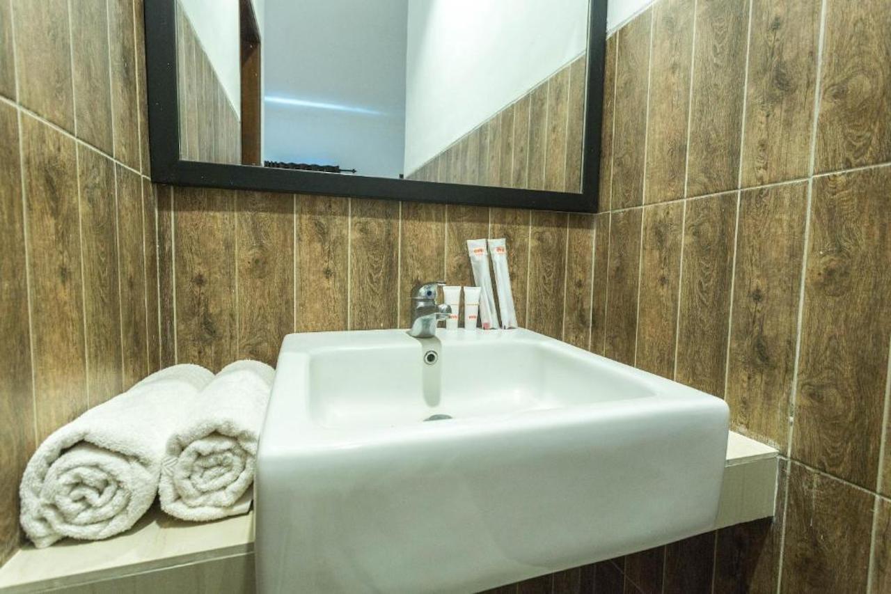 Hotel Bumi Aditya Senggigi Exteriör bild