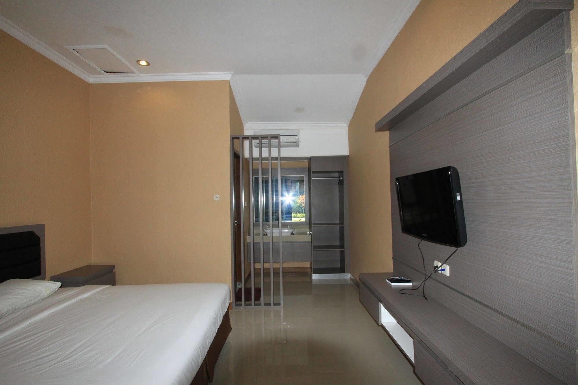 Hotel Bumi Aditya Senggigi Exteriör bild